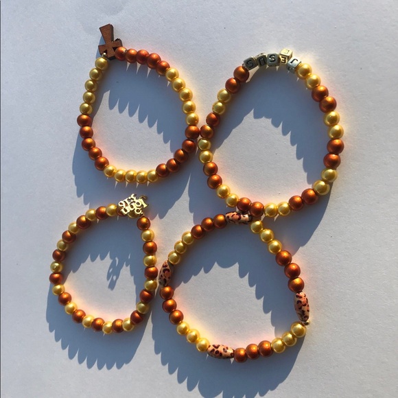 SOLD//John 3:16, 4-Pc Christian Cross Bracelet Set - Picture 4 of 6